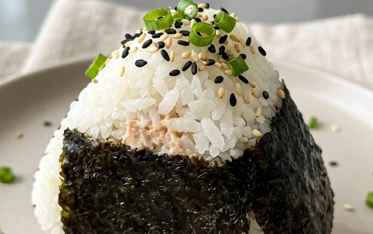 15-min. Easy Japanese Tuna Onigiri